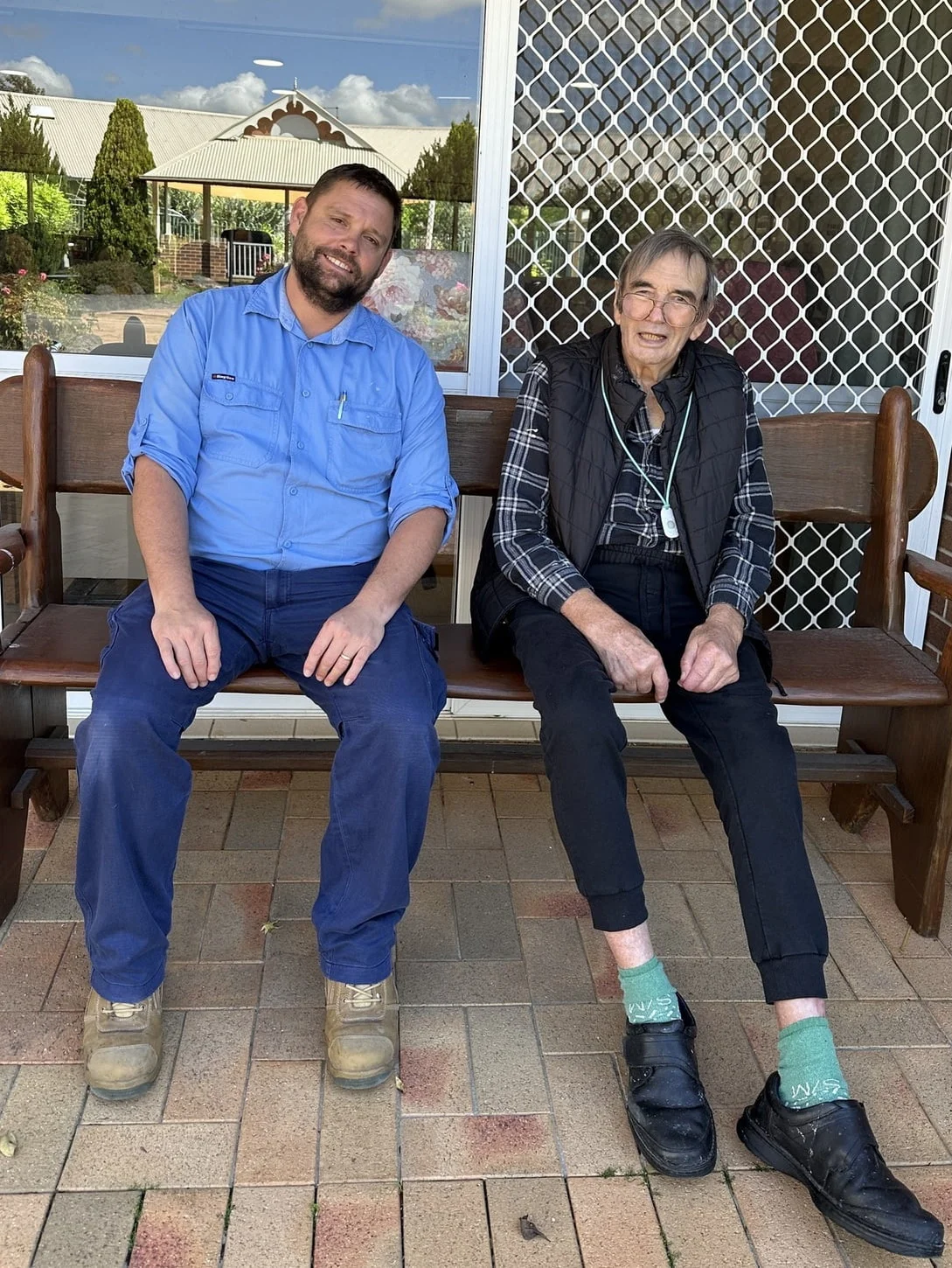 Clay catching up with Tenterfield Care Centre resident Col
